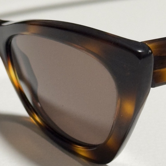 Vintage CHANEL Tortoise Cat Eye Sunglasses 01943 91235 - Picture 7 of 16